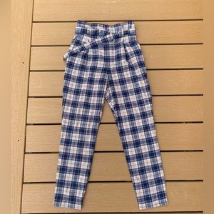 CUTE Hollister Super ultra high waisted plaid pants with belt